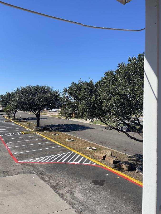 Motel 6 Denton, Tx - Unt Exterior foto