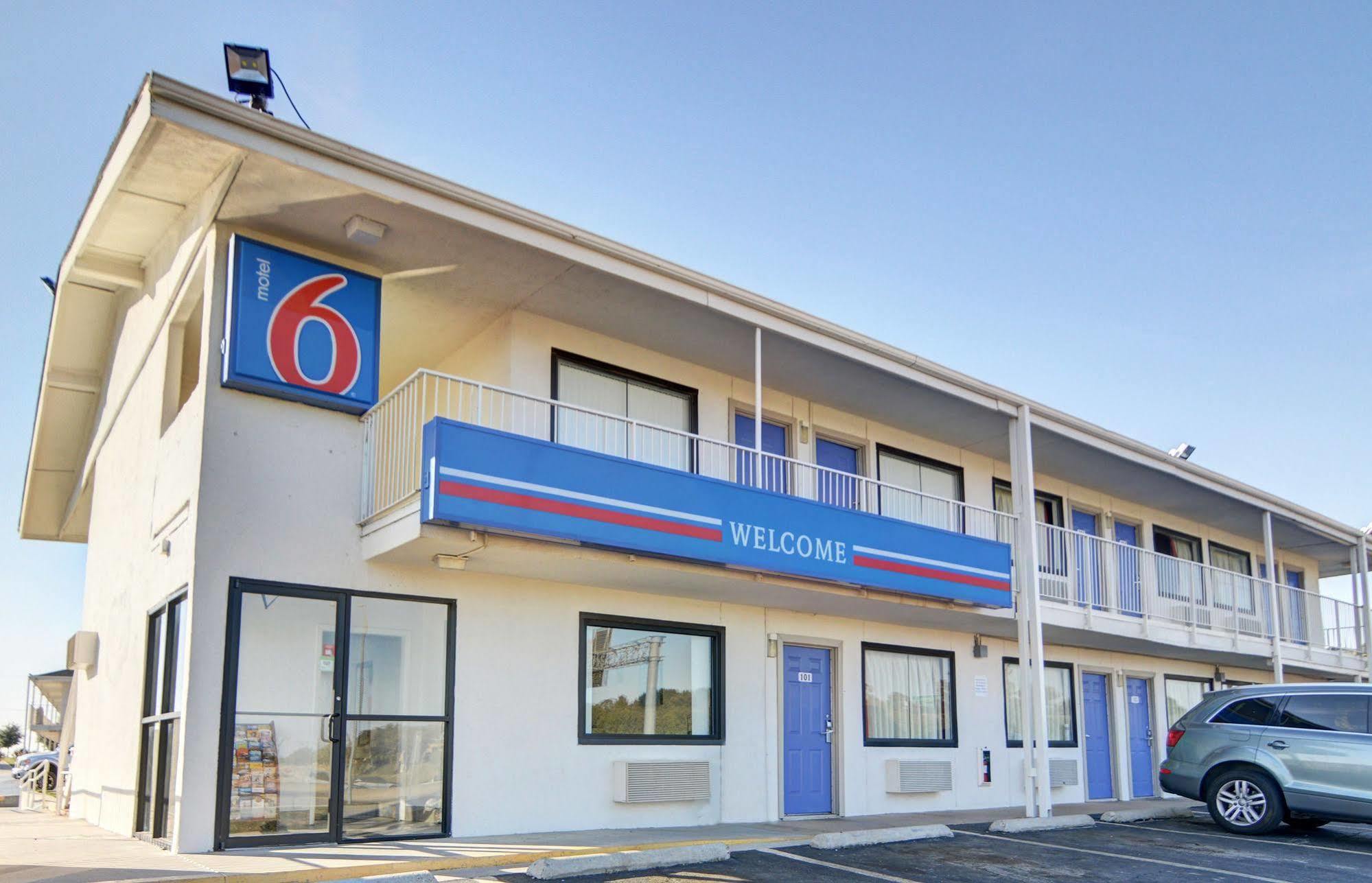 Motel 6 Denton, Tx - Unt Exterior foto